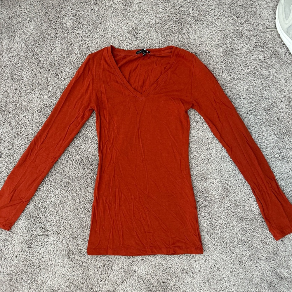 FashionNova long sleeve top